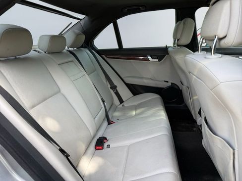 Used 2011 Mercedes-Benz C 300 4MATIC Sedan image 12