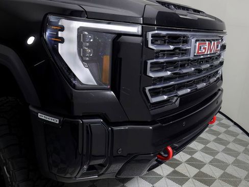 Used 2025 GMC Sierra 2500 AT4 w/ AT4 Premium Plus Package AWD/4WD image 43