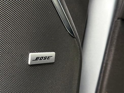 Used 2025 GMC Yukon Denali w/ Denali Reserve Package image 42