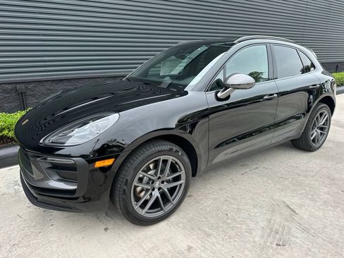 Used 2026 Porsche Macan Turbo AWD/4WD image 7
