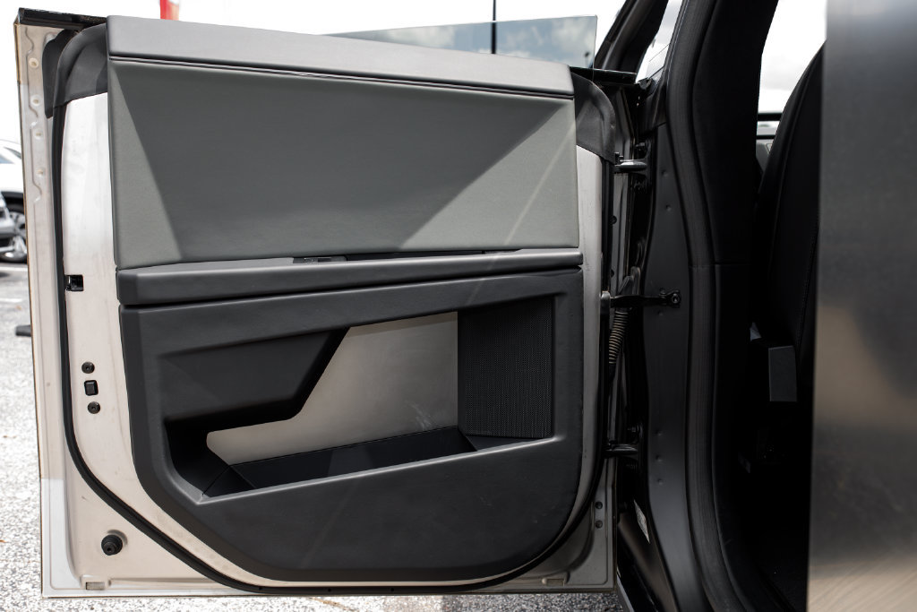 Used 2025 Tesla Cybertruck AWD Crew Cab image 21