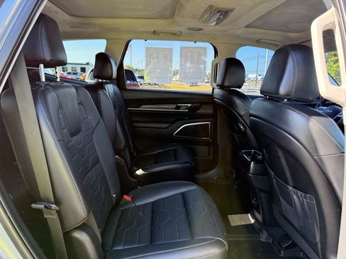 Certified 2022 Kia Telluride SX w/ SX Prestige Package AWD/4WD image 13