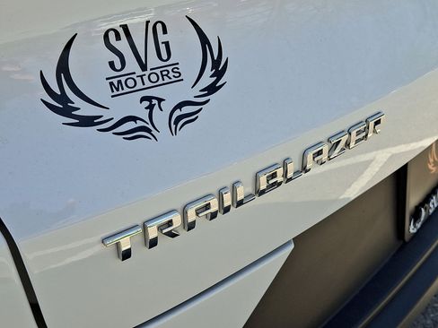 Used 2025 Chevrolet TrailBlazer LS FWD image 23