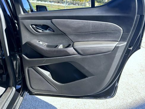 Certified 2023 Chevrolet Traverse Premier w/ Redline Edition image 18