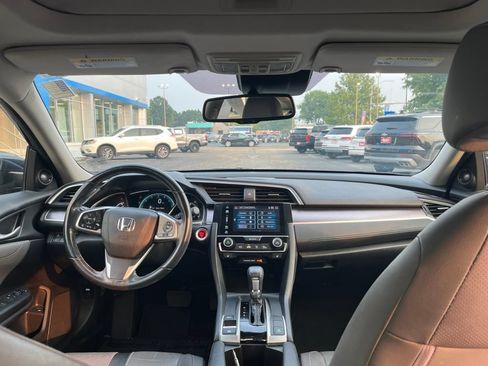 Used 2018 Honda Civic Touring image 48
