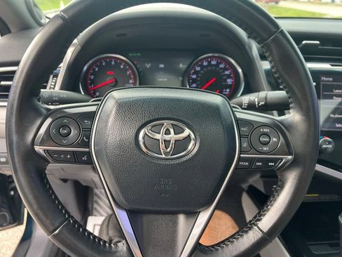 Used 2018 Toyota Camry XSE FWD image 36