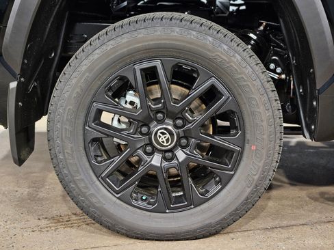 New 2026 Toyota Tundra Limited AWD/4WD image 23