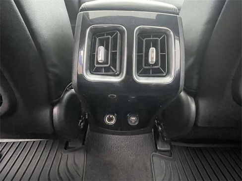 Used 2023 Kia Sorento SX image 13