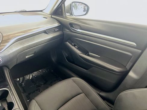 Used 2023 Nissan Altima 2.5 SV FWD image 22