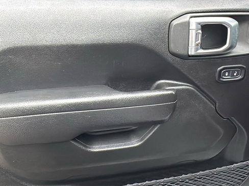 Used 2023 Jeep Wrangler Unlimited Rubicon image 20