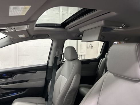 Used 2024 Honda Odyssey Touring image 35