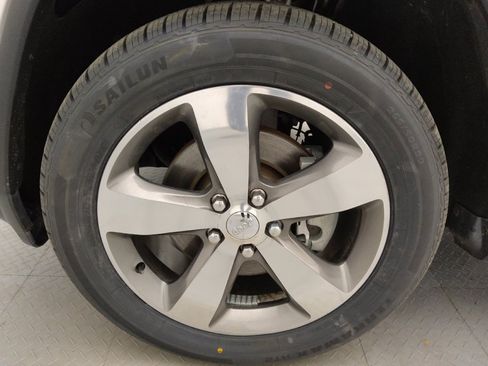 Used 2021 Jeep Grand Cherokee Limited w/ Luxury Group II image 31