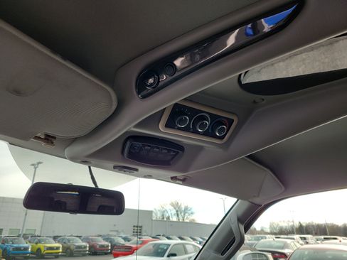 Used 2018 GMC Savana 2500 Extended w/ Enhanced Convenience Package image 30