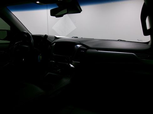 Used 2019 Chevrolet Tahoe LT image 3