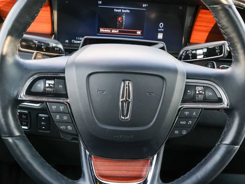 Used 2024 Lincoln Navigator Reserve AWD/4WD image 9