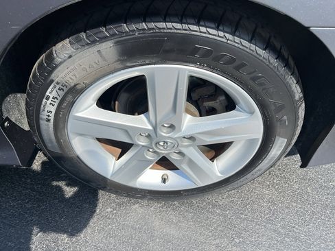 Used 2014 Toyota Camry SE w/ Moonroof Package image 36