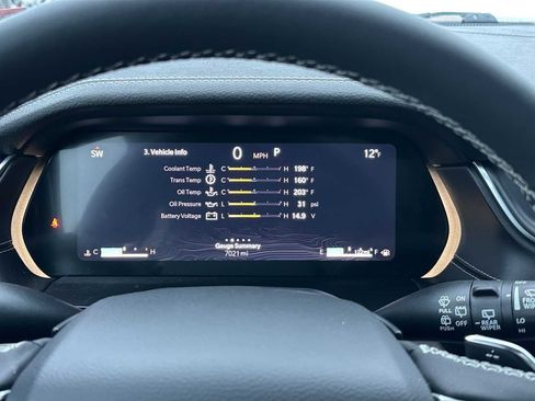 Used 2025 Jeep Grand Cherokee Limited w/ Luxury Tech Group II image 24