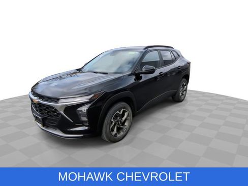 Certified 2024 Chevrolet Trax LT FWD image 4