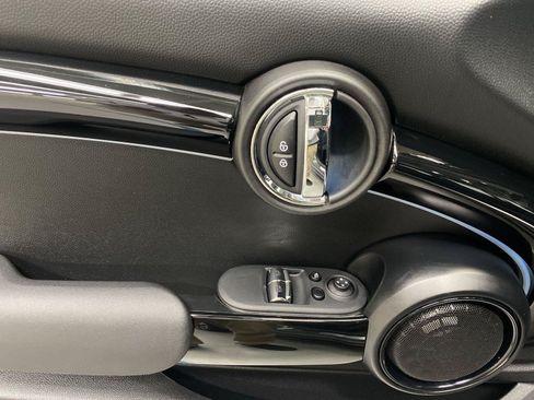 Used 2024 MINI Cooper SE FWD image 19