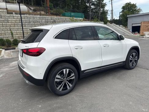 Used 2026 Mercedes-Benz GLA 250 4MATIC image 4