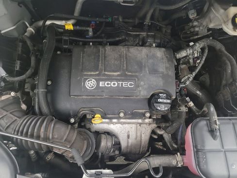 Used 2019 Buick Encore Sport Touring image 30