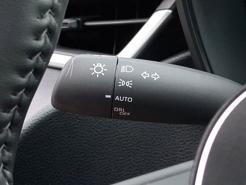 Used 2026 Toyota Corolla SE FWD image 24