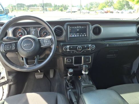 Used 2022 Jeep Wrangler Unlimited Sport AWD/4WD image 11