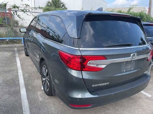 Used 2018 Honda Odyssey Elite image 2