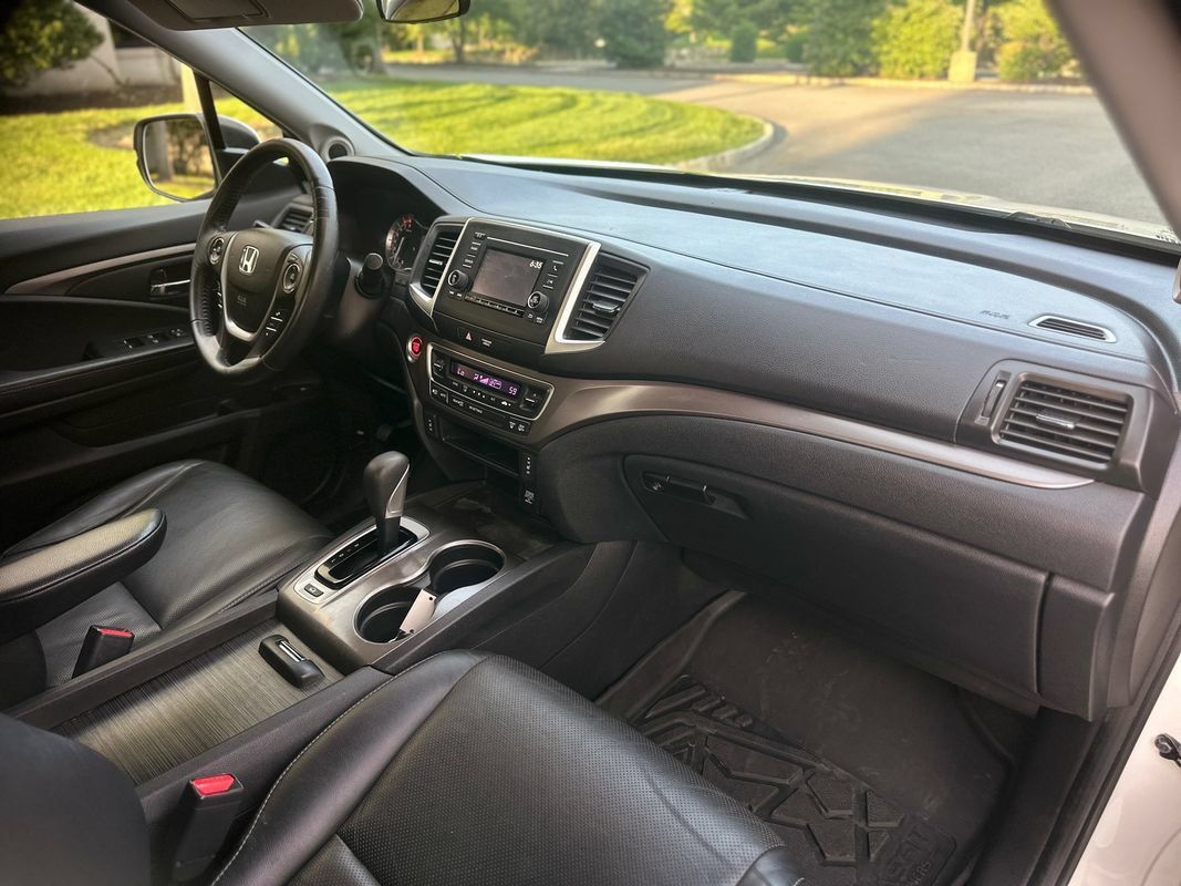Used 2017 Honda Ridgeline RTL image 20