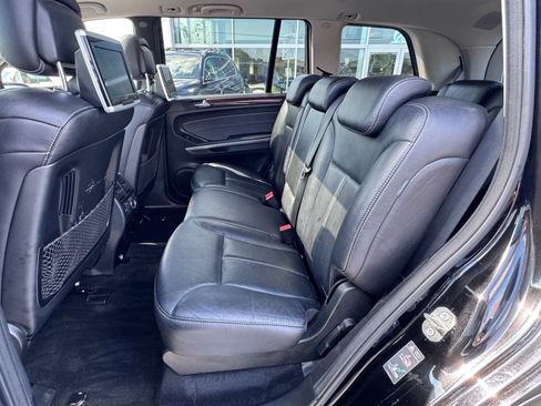 Used 2009 Mercedes-Benz GL 550 4MATIC image 6