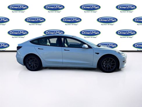 Used 2023 Tesla Model 3 Standard Range image 8