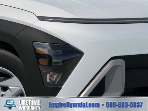 New 2026 Hyundai Kona SE image 9