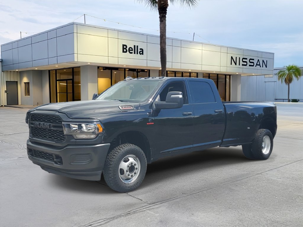 Used 2024 RAM 3500 Tradesman AWD/4WD image 2