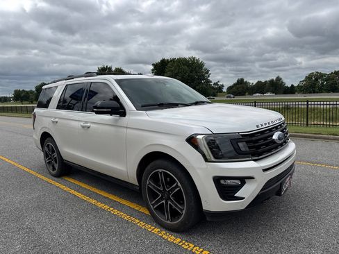 Used 2019 Ford Expedition Limited w/ Equipment Group 303A AWD/4WD image 3