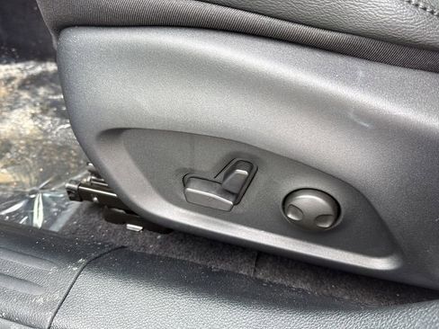 New 2026 Jeep Compass Limited w/ Sun, Sound & Navigation Group AWD/4WD image 25