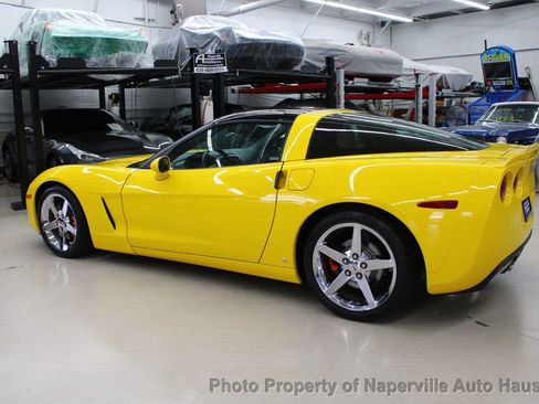 Used 2007 Chevrolet Corvette Coupe w/ Preferred Equipment Group RWD image 6