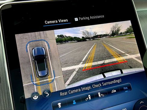 New 2025 Mercedes-Benz GLC 350e GLC 350e image 8