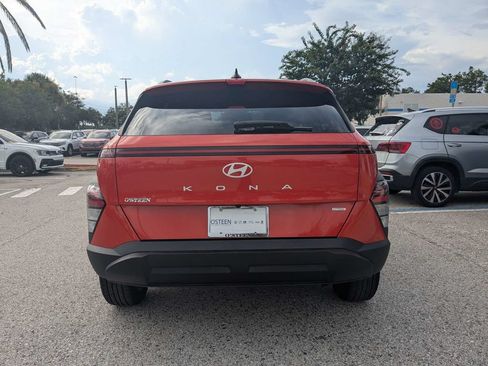 Used 2024 Hyundai Kona SEL AWD/4WD image 6