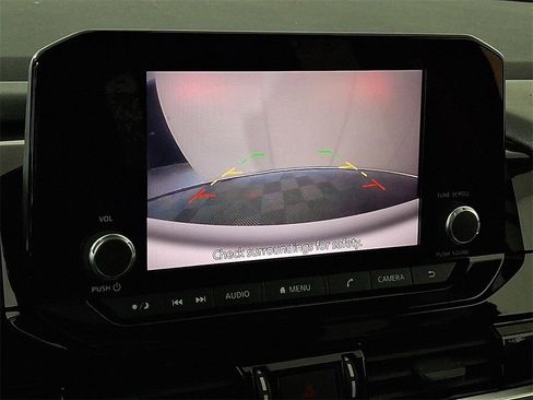 Used 2022 Nissan Pathfinder SV w/ SV Premium Package image 18