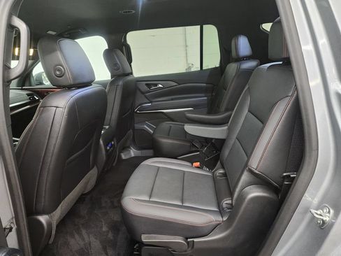 Used 2025 Chevrolet Traverse Z71 AWD/4WD image 24
