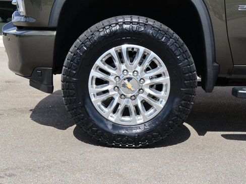 Used 2022 Chevrolet Silverado 2500 High Country w/ Z71 Off-Road Package AWD/4WD image 14