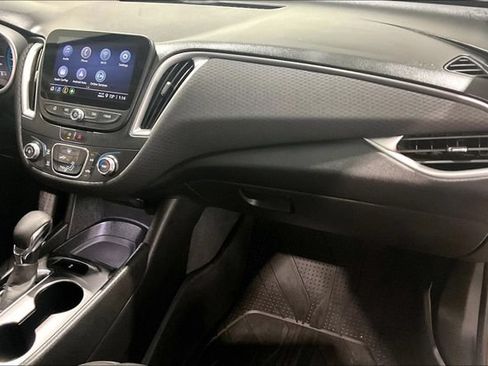 Used 2022 Chevrolet Malibu LS FWD image 32