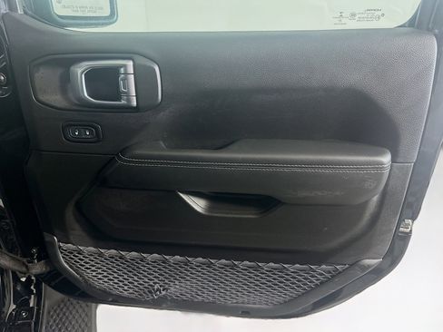 Used 2023 Jeep Wrangler Sahara w/ Cold Weather Group image 32