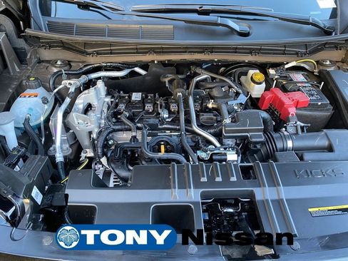 New 2026 Nissan Kicks SR w/ Cold Weather Package image 10