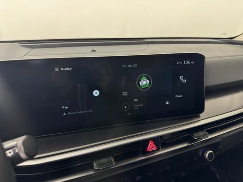 Used 2024 Kia Sorento S w/ Panoramic Sunroof Package image 14