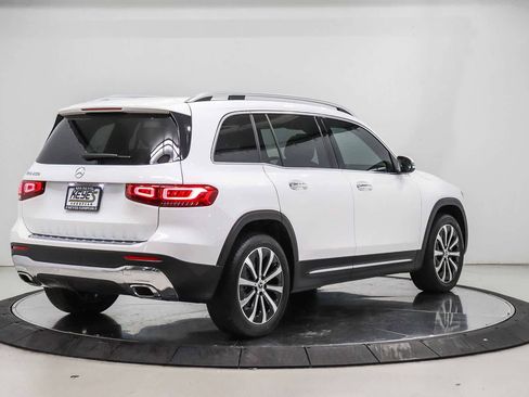 Used 2023 Mercedes-Benz GLB 250 image 4