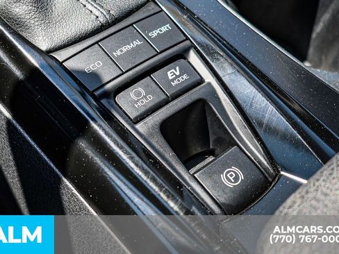 Used 2025 Toyota Camry SE image 45