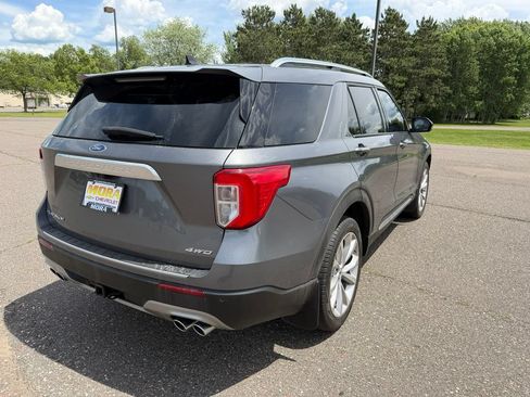 Used 2023 Ford Explorer Platinum w/ Technology Package AWD/4WD image 3