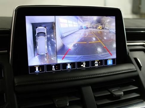 Used 2021 Chevrolet Suburban High Country AWD/4WD image 17