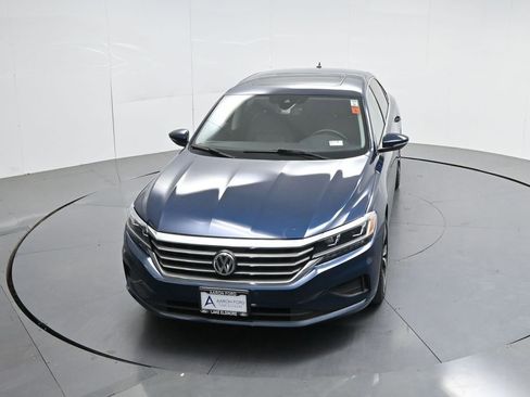 Used 2022 Volkswagen Passat 2.0T SE FWD image 39